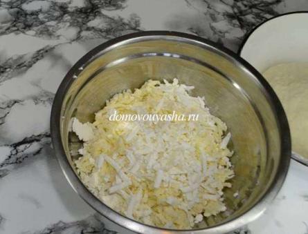 Як зробити хачапурі з сиром на сковороді